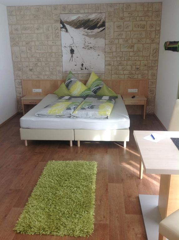 Fabienne Apartment Galtuer Exterior photo